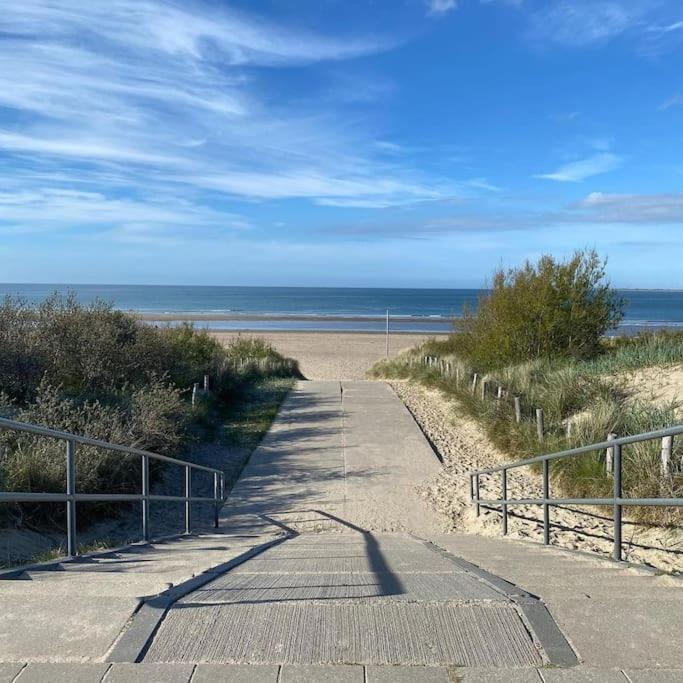 Luxe 4-Persoons Chalet Zon Zee Strand Renesse. Exterior foto